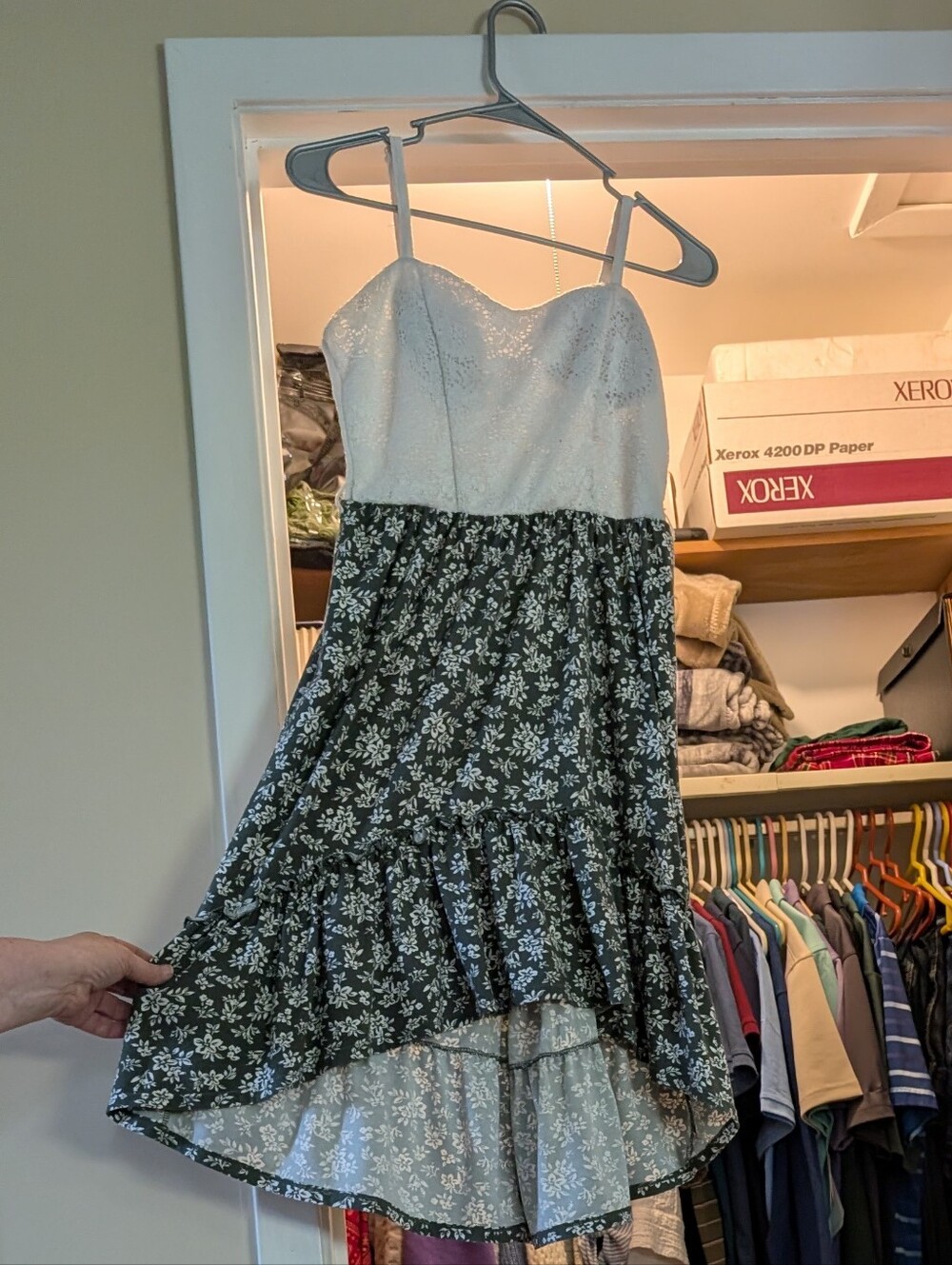 No Boundaries Two-Tone High-Low Floral Skirt - White & Dark Green